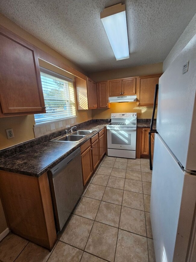 Photo - Charming 2-Bed, 2.5-Bath Townhome in the Highly Sought-After Landings at Lake Caroline! *1/2 OFF ...