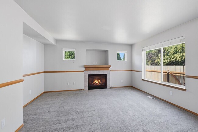 Photo - 3bd/2.5ba Everett Home