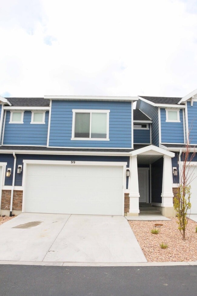 Amazing Townhome in Legacy Ranch! - Amazing Townhome in Legacy Ranch!