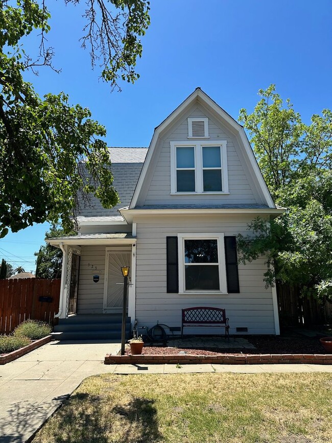 Photo - Charming home for rent in Hanford