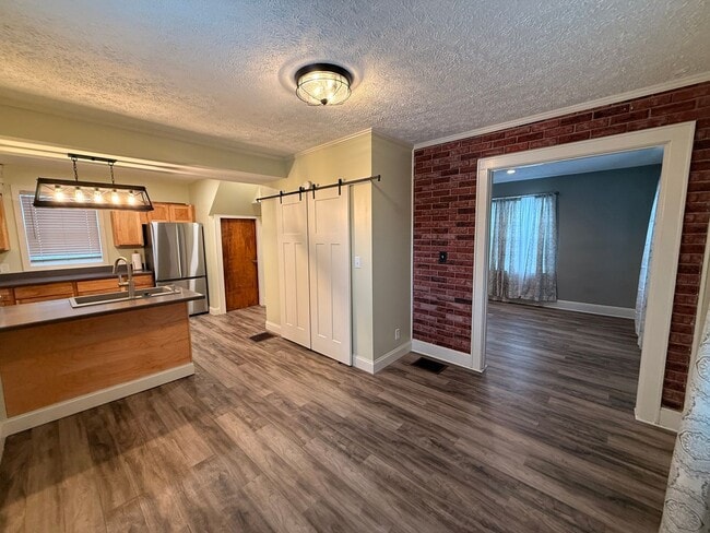 Photo - 3 Bedroom 2 1/2 Bathroom with one car detached garage