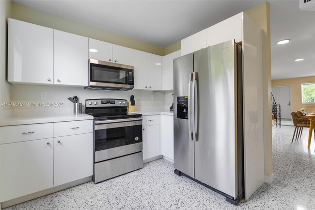 Photo - 1001 NE 80th St Apartment Unit 1