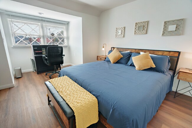 Photo - 23502 Nicolle Ave