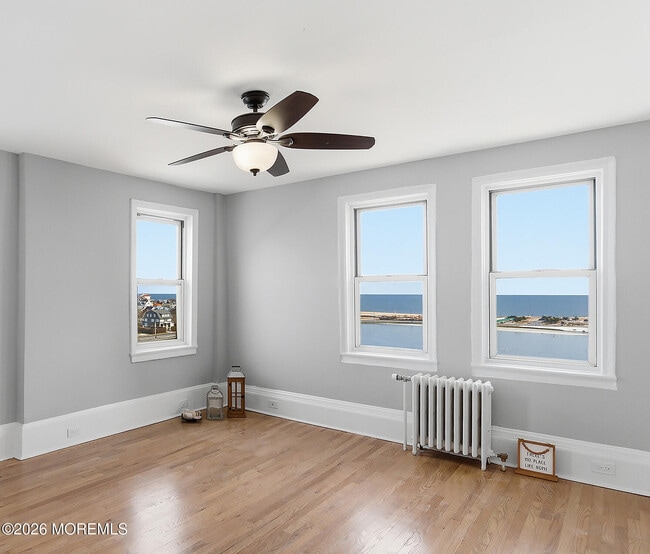 Building Photo - 400 Deal Lake Dr Unit 7J