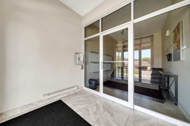 Photo - Bayfield Manor