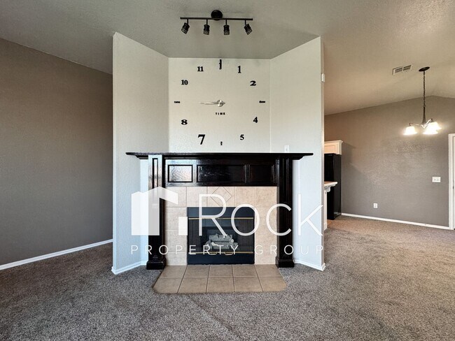 Photo - 4 Bedroom Home in Moore with All Appliance...