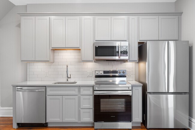 Photo - Live in the Grove