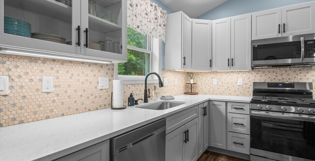 Photo - Tranquil Waters - Furnished Monthly Rental