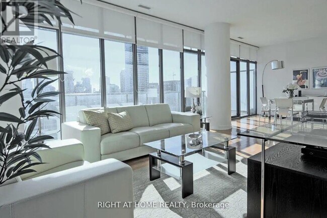 Photo - 33 Charles St E Unit 2403