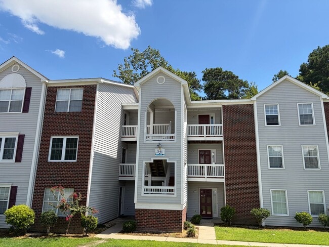 Building Photo - 341 Waterdown Dr