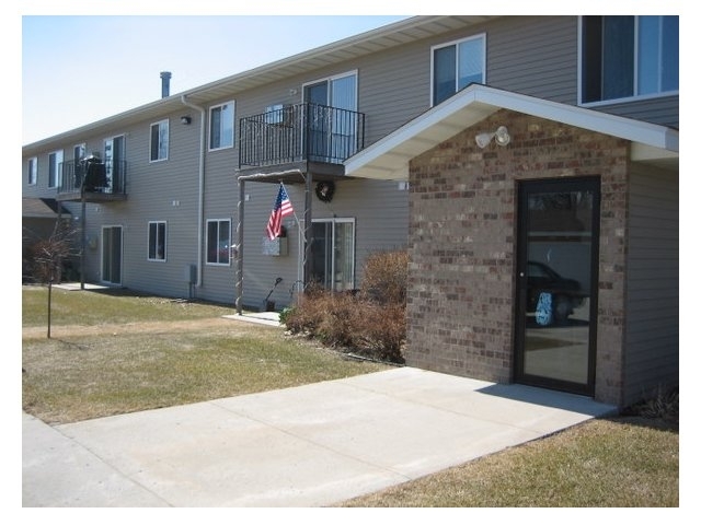 Ridgeview Manor - Trail I and II - Ridgeview Manor - Trail I and II Apartments