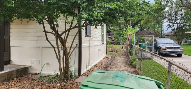 Photo - 10019 Porto Rico Rd