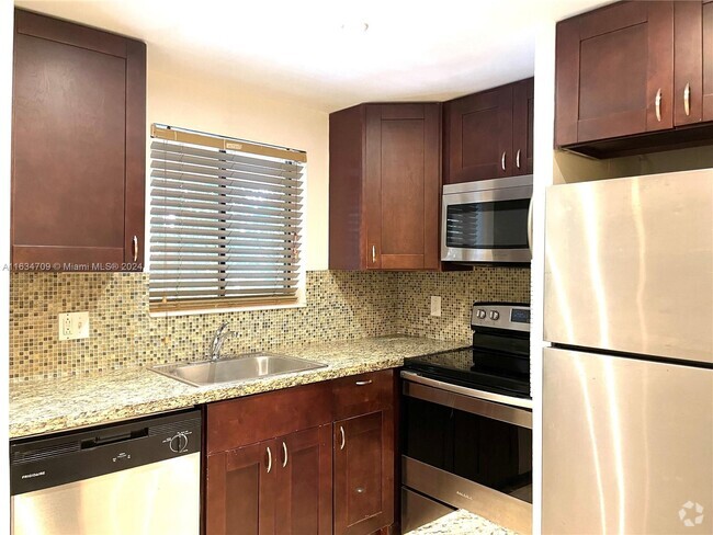 Building Photo - 6900 SW 39th St Unit 112 Rental
