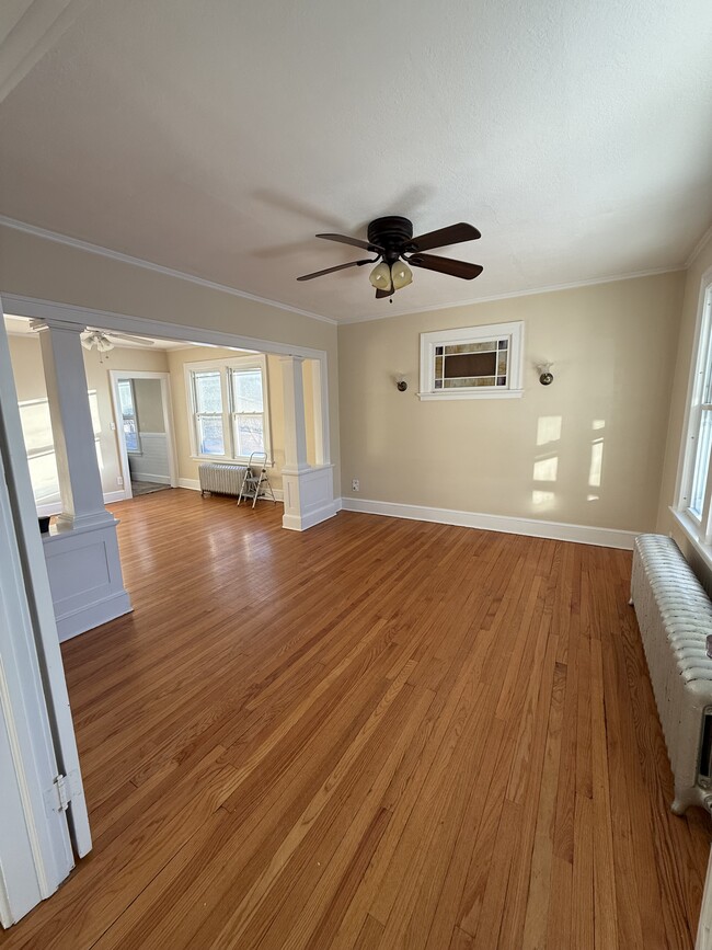 Building Photo - 18 Roger St Unit 18 Roger st Second Floor