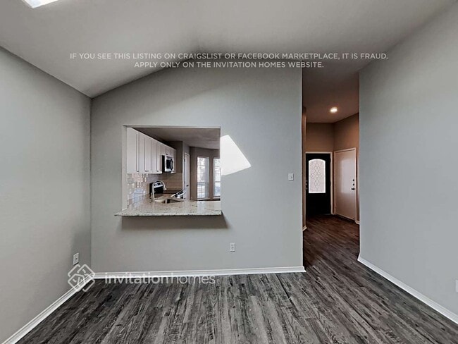 Photo - 5702 Vandalia Trail