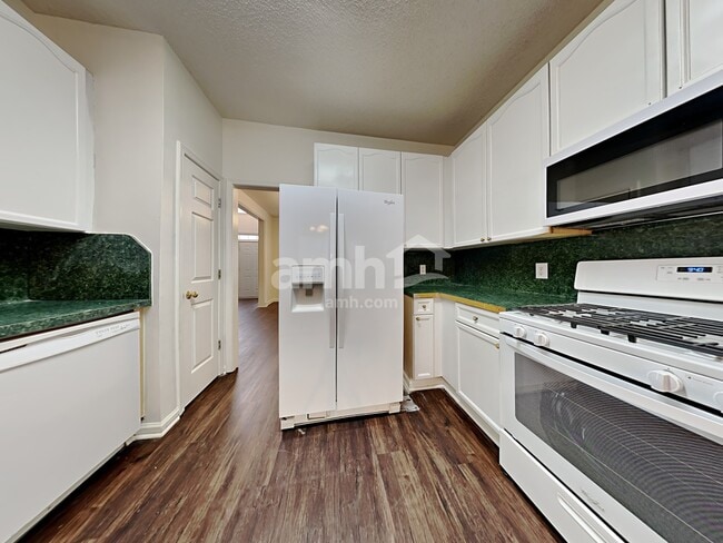 Photo - 1209 Lainster Dr SE