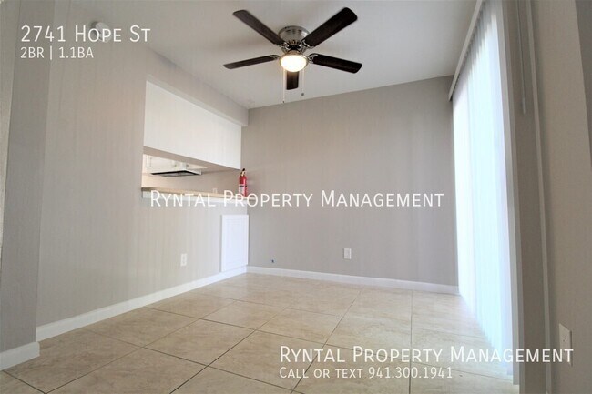 Photo - 2741 Hope St