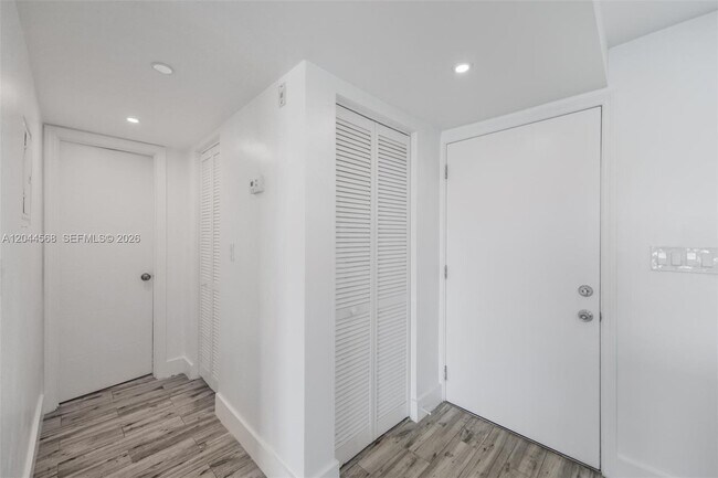 Photo - 2851 Leonard Dr Unidad J505
