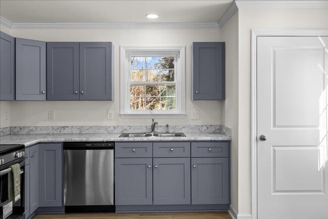 Building Photo - The Home You’ve Been Searching For! *Utilities & Furniture can be added with a rental premium.*