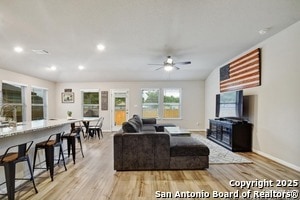 Photo - 3053 Casillero St