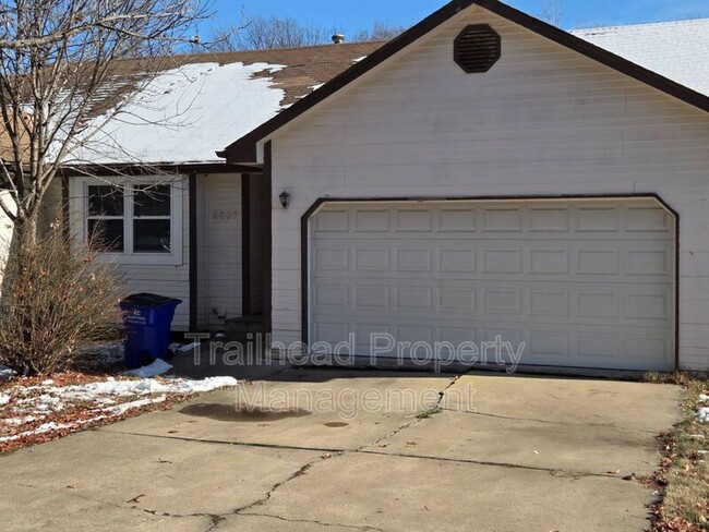 Photo - 8307 Woodson Dr