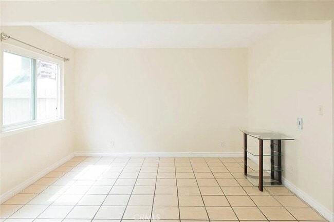 Photo - 11115 Slater Ave