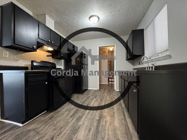 Photo - Fenced in 4 Bedroom 1.5 bathroom Home located in Jonesboro