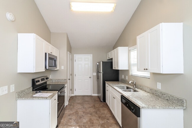 Photo - 1826 Killarney Dr SW