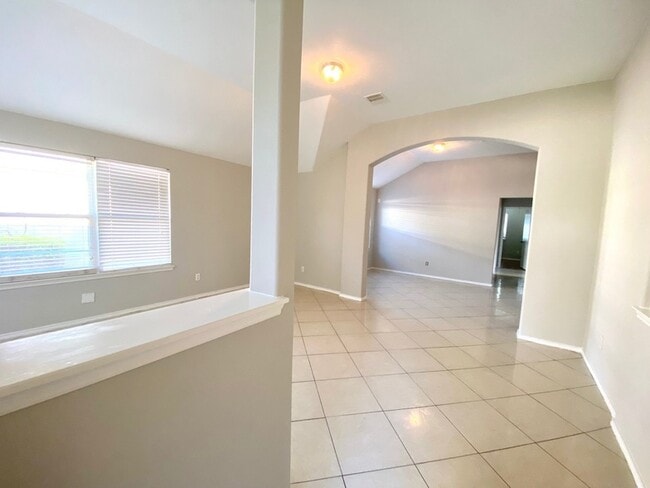 4211 Buras Pass Ln