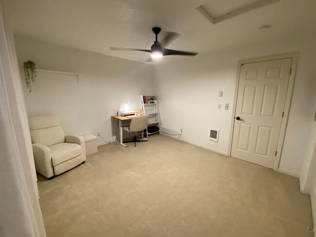 Photo - Location Location Location ~2 Bedroom 2.5 bath near OSU!