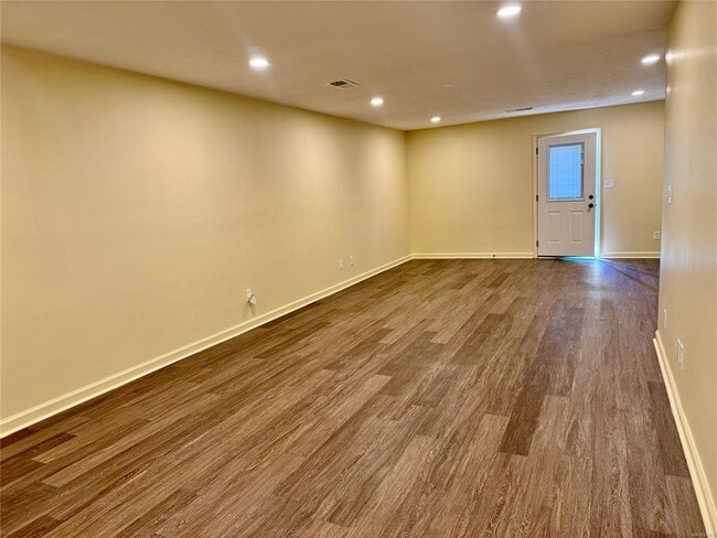 Photo - 605 Blackberry Rd