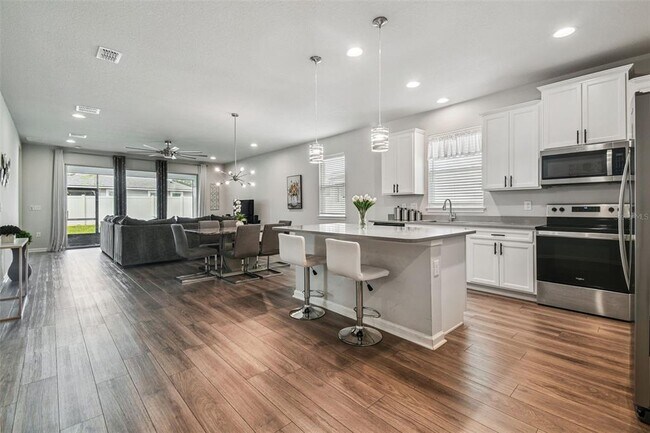 11514 Cedar Valley Dr