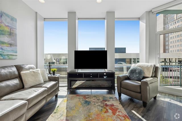 Building Photo - 500 Throckmorton St Unit 606 Rental