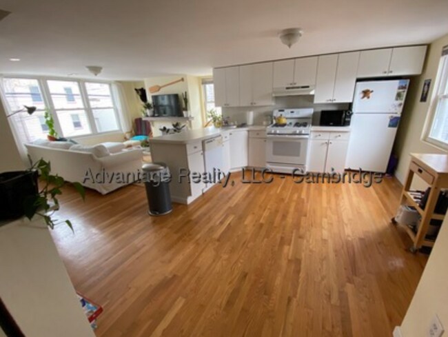 91 5th St Unit 2