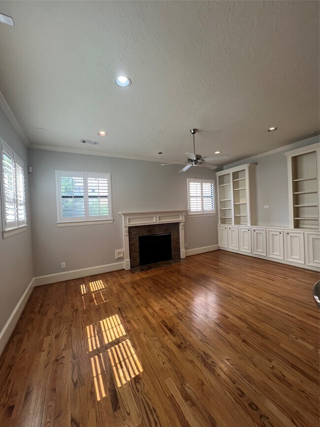 Photo - 2330 Camden Dr