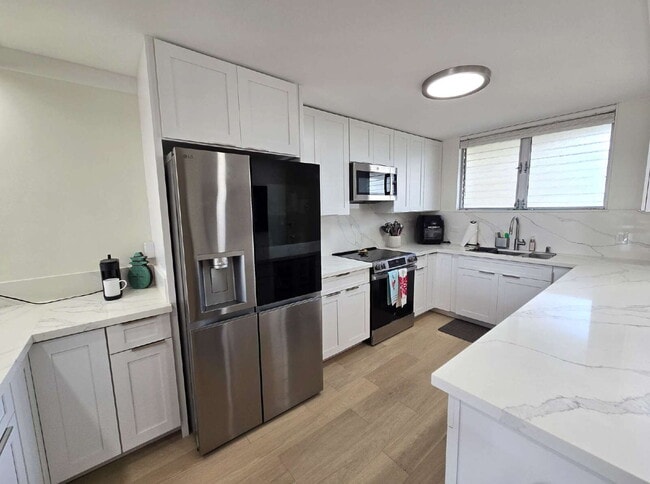 Photo - Fully Furnished Executive Condo Rental 2br/2ba/1pkg - Waikiki Unit #1209