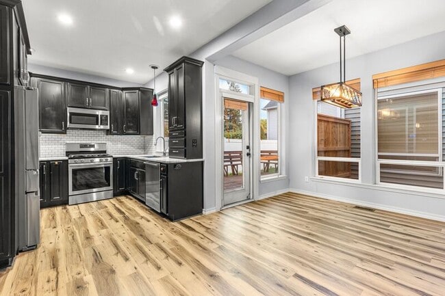 Photo - 18438 SE Stephens St