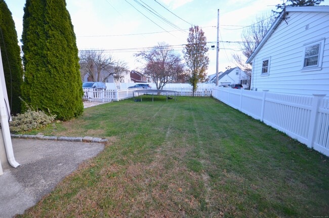 Photo - 258 Rakoczy Ave Unit 2nd Floor