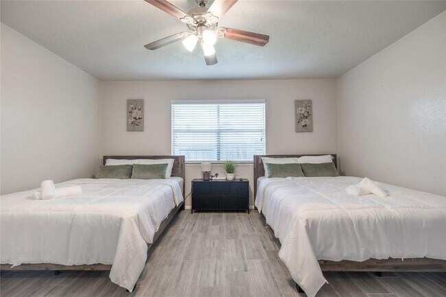 Photo - 9907 Towne Tower Ln