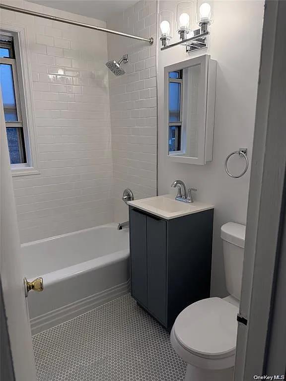 Photo - 154 Ravine Ave Unit 3B
