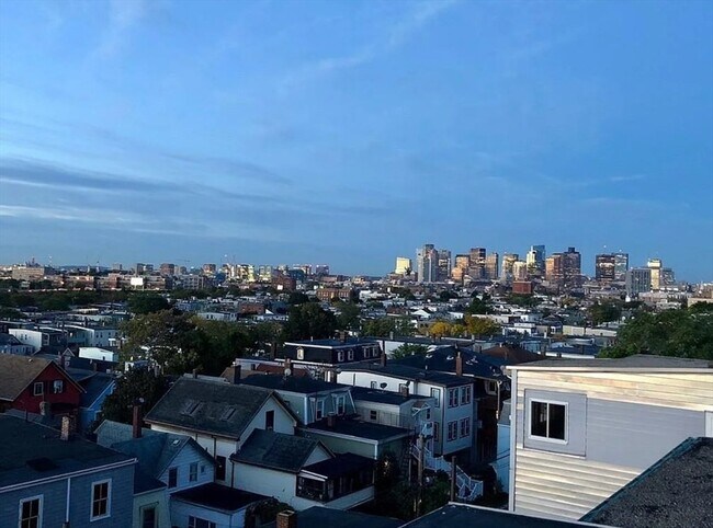 49 Lexington St Unit 2