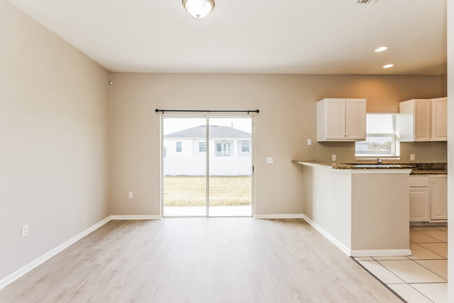 Photo - 3005 21st St SW