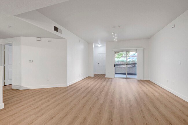 Photo - Spacious 3-Bed Condo with Updated Kitchen & Baths Unit 5129