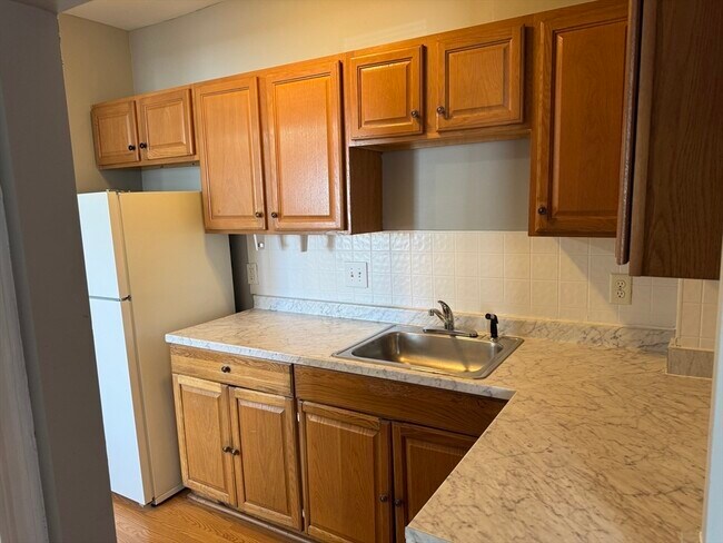 Photo - 129 S Elm St Unidad 1L