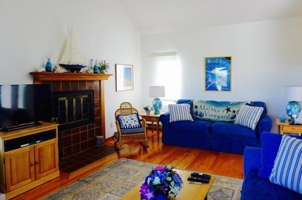 40 Hidden Cove Rd