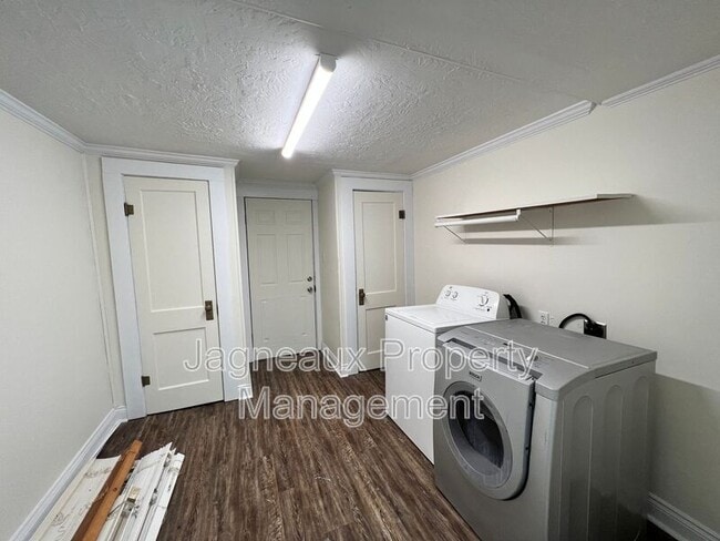 Photo - 315 E Thomas St