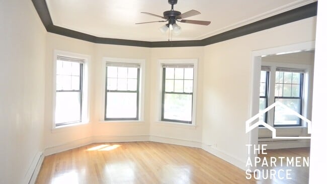 Building Photo - 1033 Dempster St Unit W1