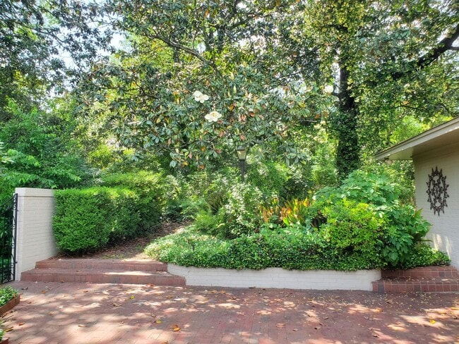 Photo - ** 3 bed 2 bath located in McGehee Estate ** Call our self-showing number to schedule a tour 334-...