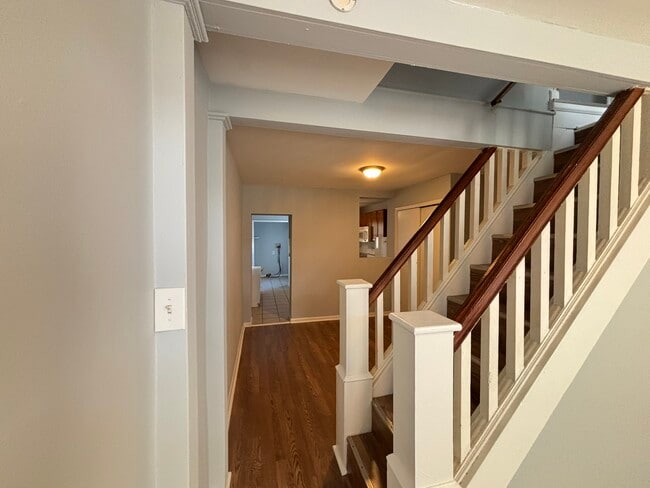 Photo - 3240 Tilton St