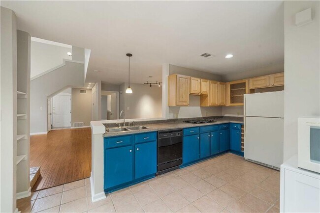 Photo - 5210 Langwood Dr